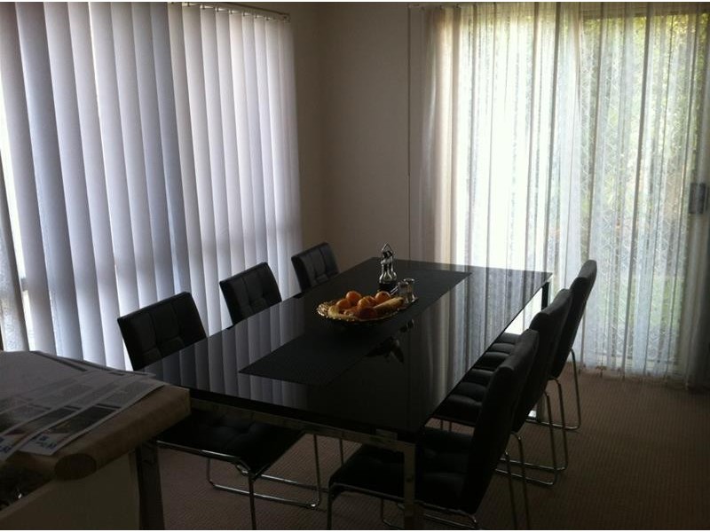 2/106 Pohlman Street, Southport QLD 4215