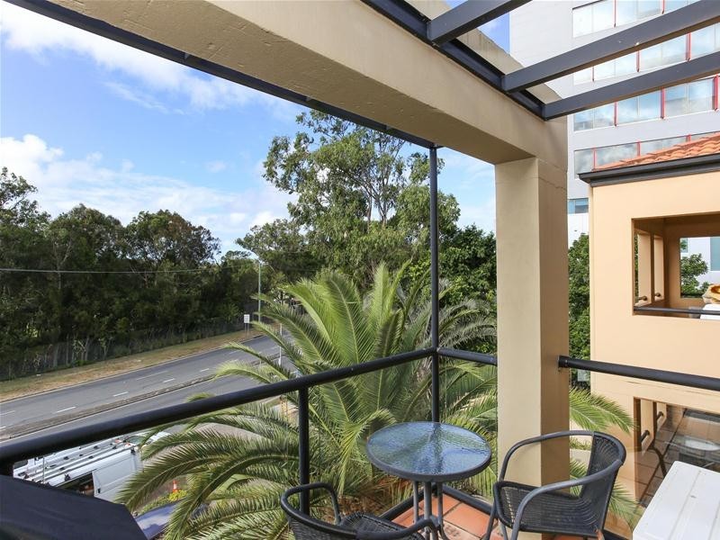 39/24 Slatyer Avenue, Bundall QLD 4217