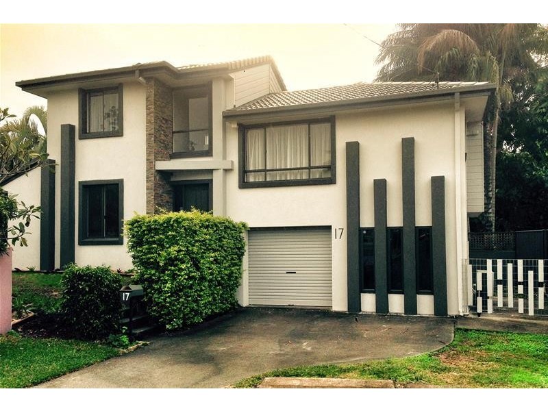 17 Wyndham Avenue, Southport QLD 4215