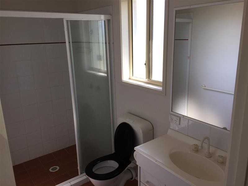 17 Wyndham Avenue, Southport QLD 4215