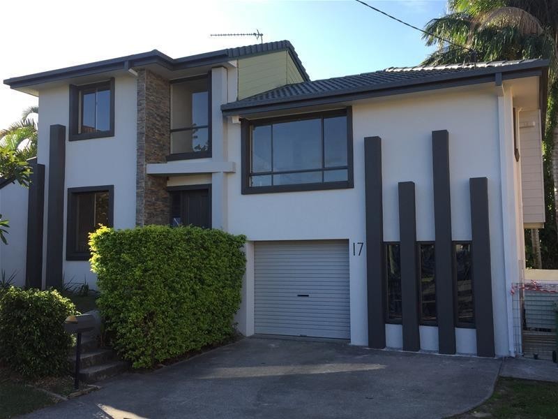 17 Wyndham Avenue, Southport QLD 4215