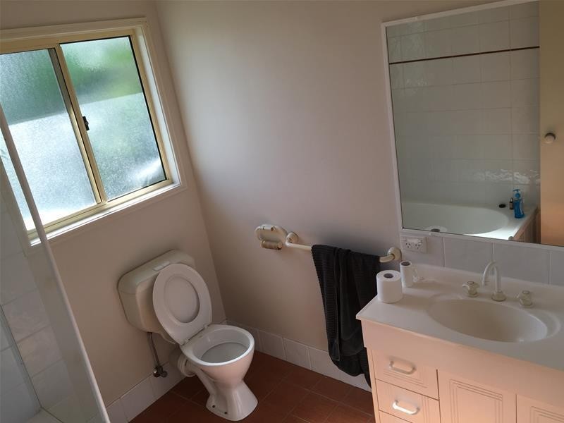 17 Wyndham Avenue, Southport QLD 4215