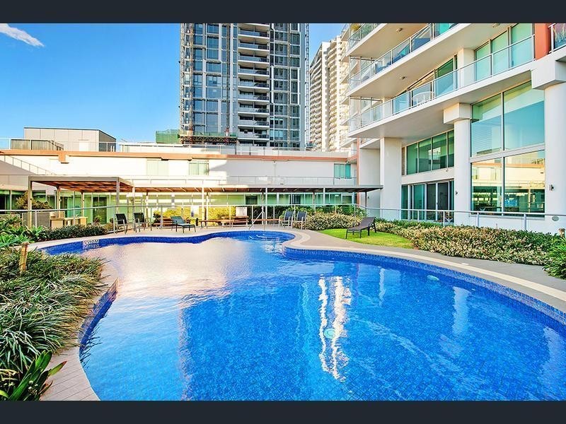 2103/1 Como Crescent, Southport QLD 4215