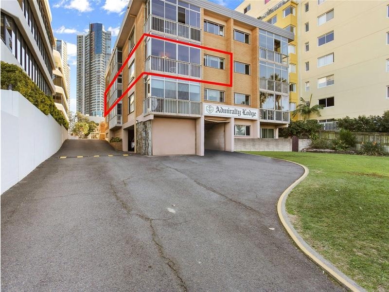 3/28  Marine Parade, Southport QLD 4215