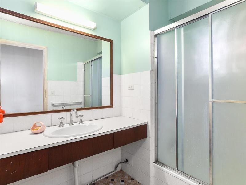 3/28  Marine Parade, Southport QLD 4215