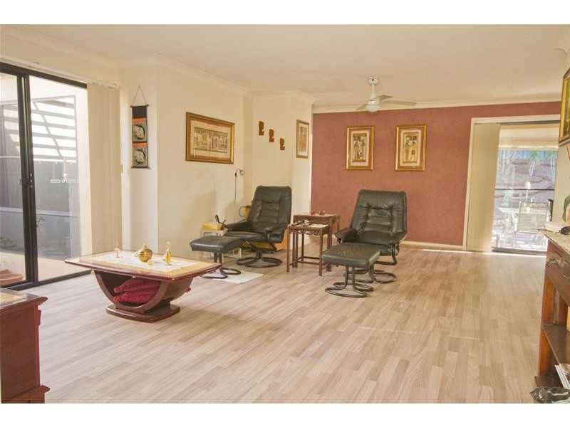 24/24 Amsonia Court, Arundel QLD 4214