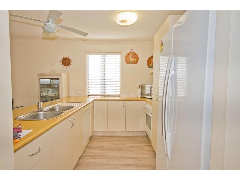 24/24 Amsonia Court, Arundel QLD 4214