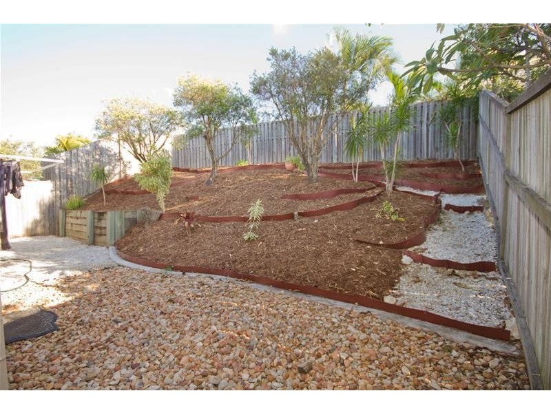 24/24 Amsonia Court, Arundel QLD 4214