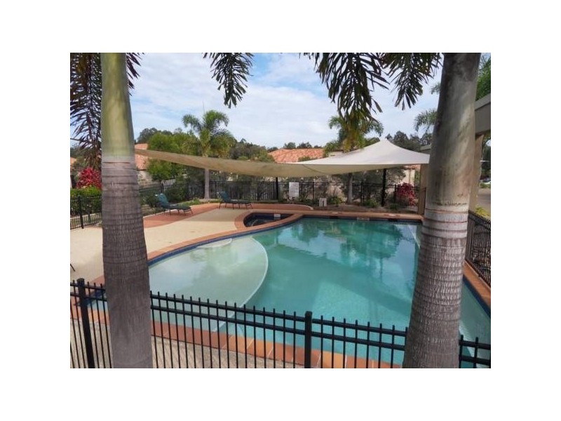 24/24 Amsonia Court, Arundel QLD 4214