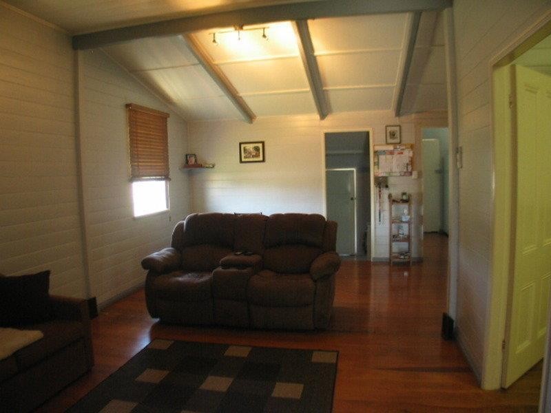 90 Powell Street, Bowen QLD 4805