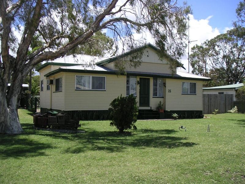 25 Leichhardt Street, Bowen QLD 4805