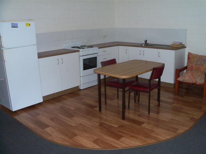 3/16 Powell Street, Bowen QLD 4805