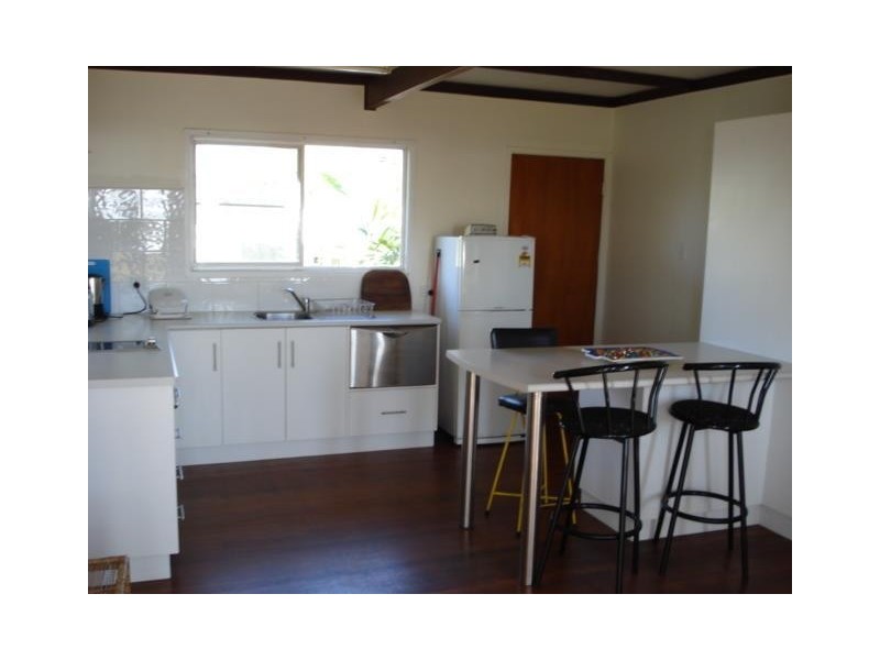 1,2,3/23 Bluewater Parade, Bowen QLD 4805