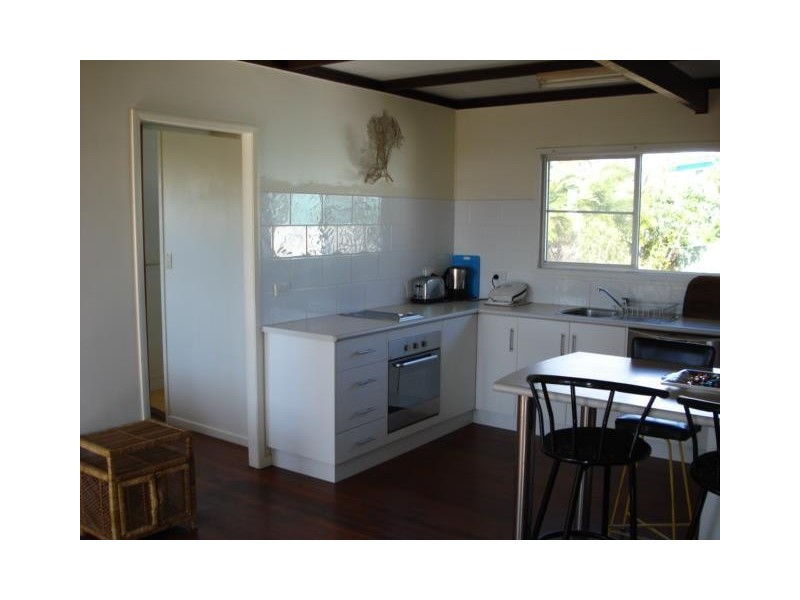 1,2,3/23 Bluewater Parade, Bowen QLD 4805