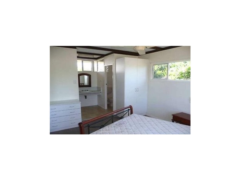 1,2,3/23 Bluewater Parade, Bowen QLD 4805