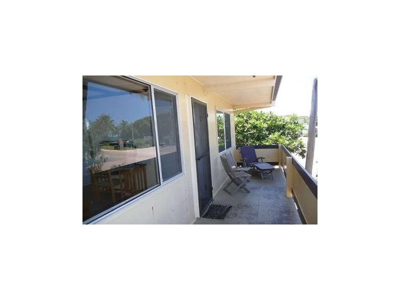 1,2,3/23 Bluewater Parade, Bowen QLD 4805