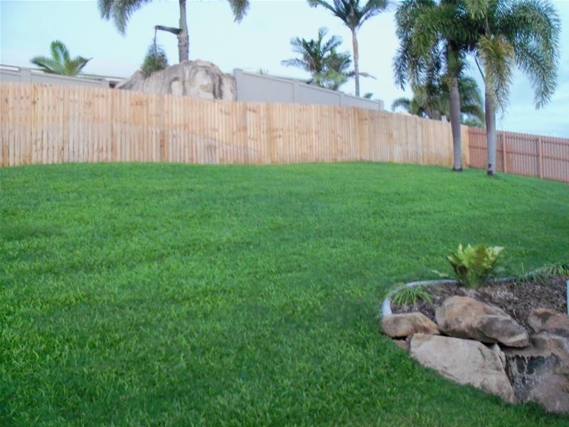 2 Pod Place, Bowen QLD 4805