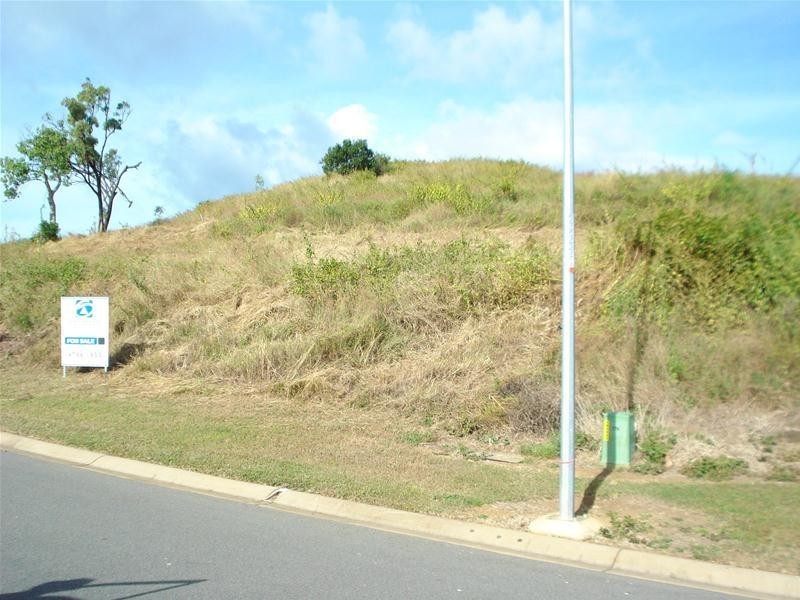 22 Seacove Crescent, Bowen QLD 4805