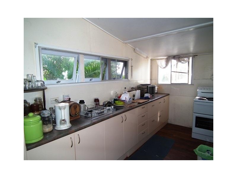 66 Livingstone Street, Bowen QLD 4805