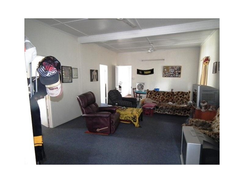 66 Livingstone Street, Bowen QLD 4805