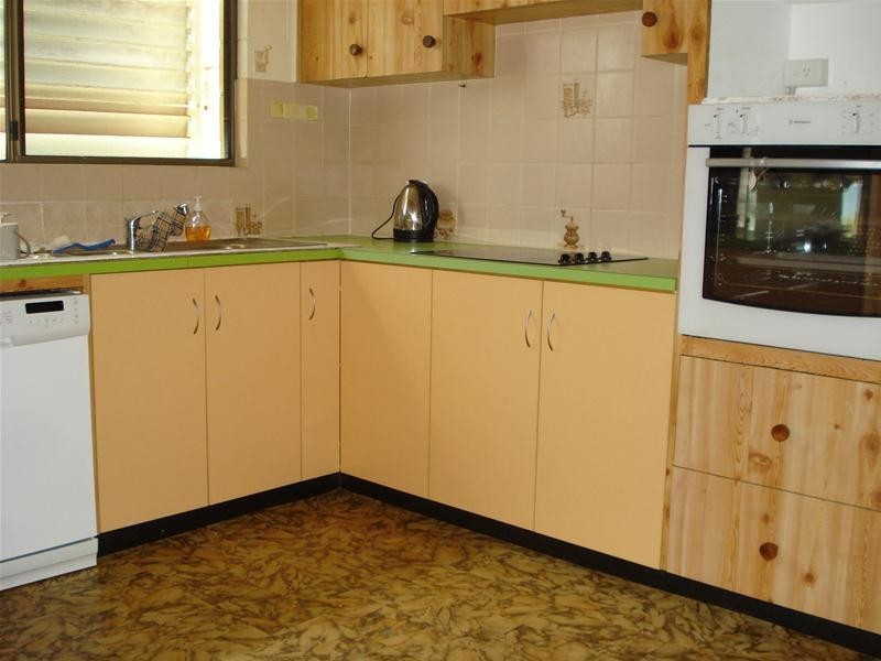 12 Wentworth Street, Bowen QLD 4805