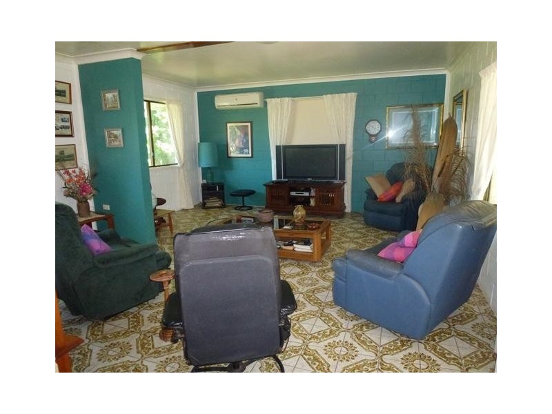 40 Inverdon Road, Bowen QLD 4805