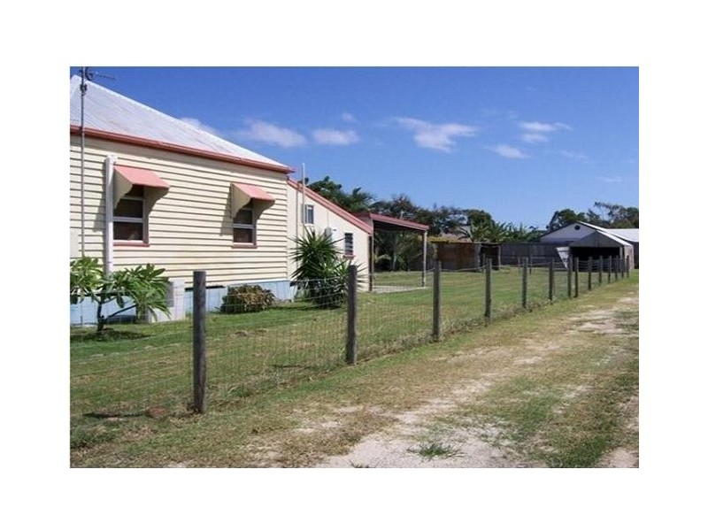 36 Poole Street, Bowen QLD 4805