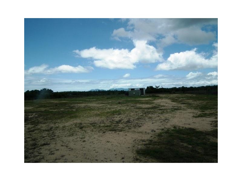 18498 Bruce Highway, Bowen QLD 4805