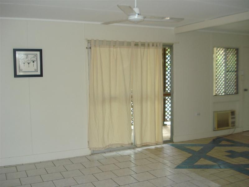 2/85 Powell Street, Bowen QLD 4805