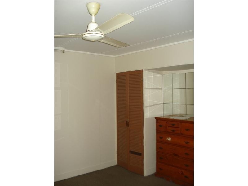 2/85 Powell Street, Bowen QLD 4805