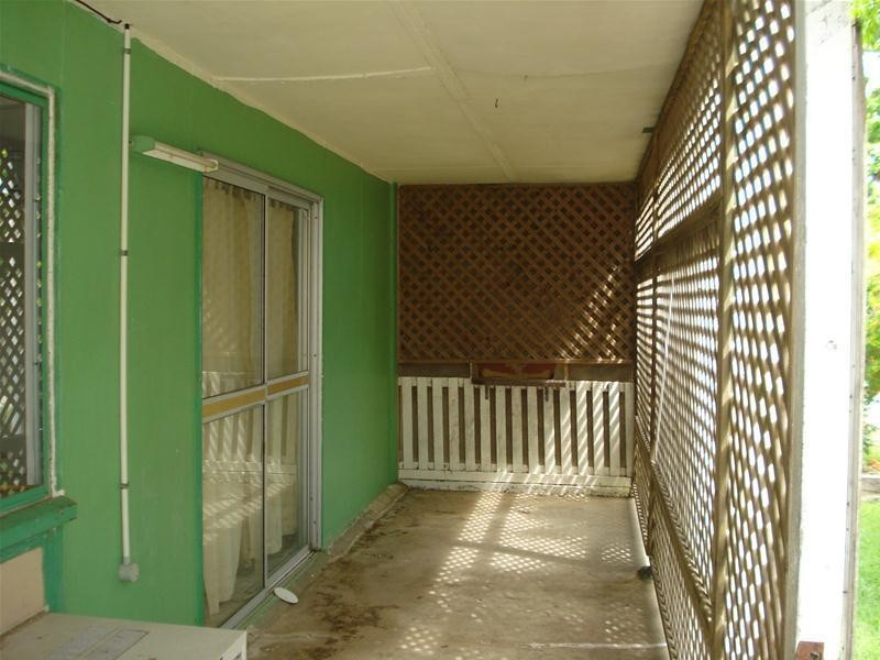 2/85 Powell Street, Bowen QLD 4805