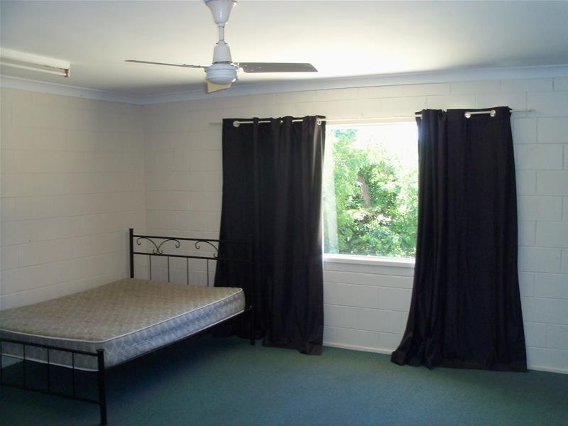 4/10  Dalrymple Street, Bowen QLD 4805