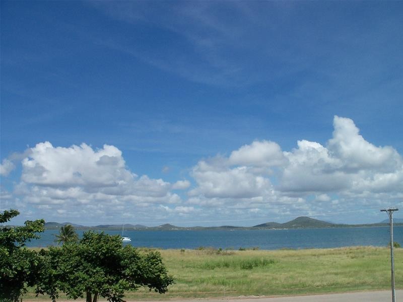 2/16 Wentworth Street, Bowen QLD 4805