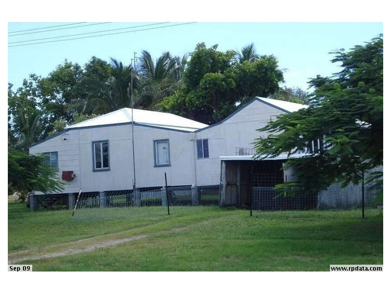 127 Powell Street, Bowen QLD 4805