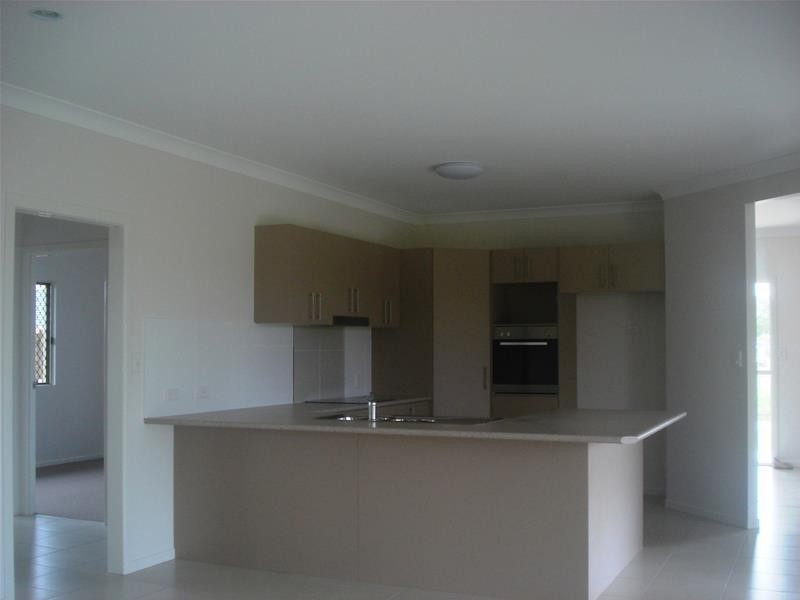 20 Seabreeze Crescent, Bowen QLD 4805