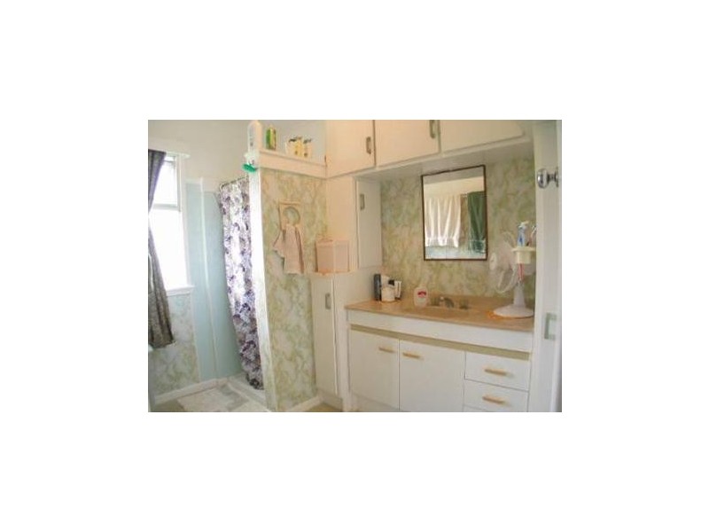 102 Gregory Street, Bowen QLD 4805