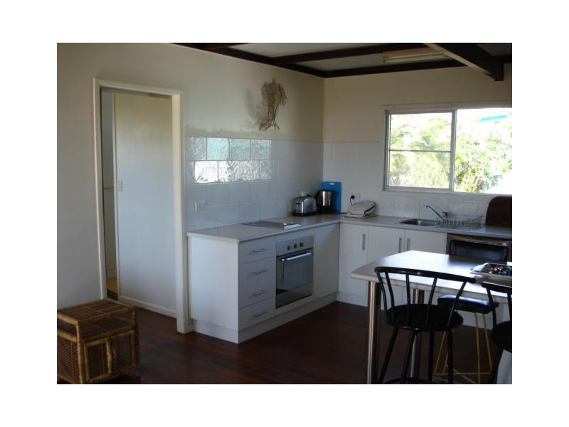 2/23 Bluewater Parade, Bowen QLD 4805