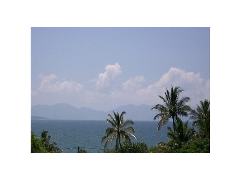 11 Banyan Drive, Bowen QLD 4805