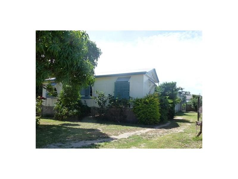 68 Tracey Street, Bowen QLD 4805