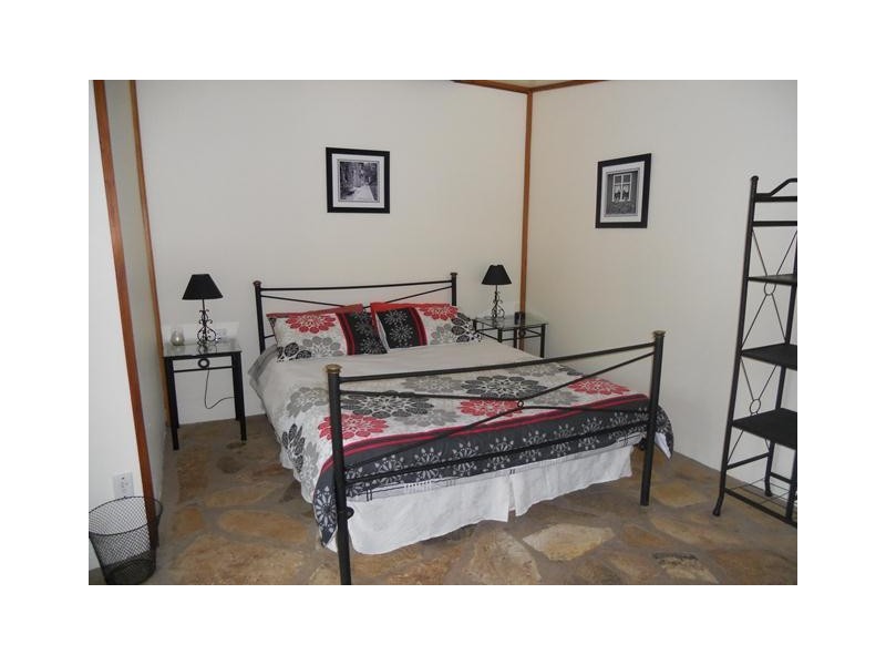 Bogie River Bush House, Bowen QLD 4805