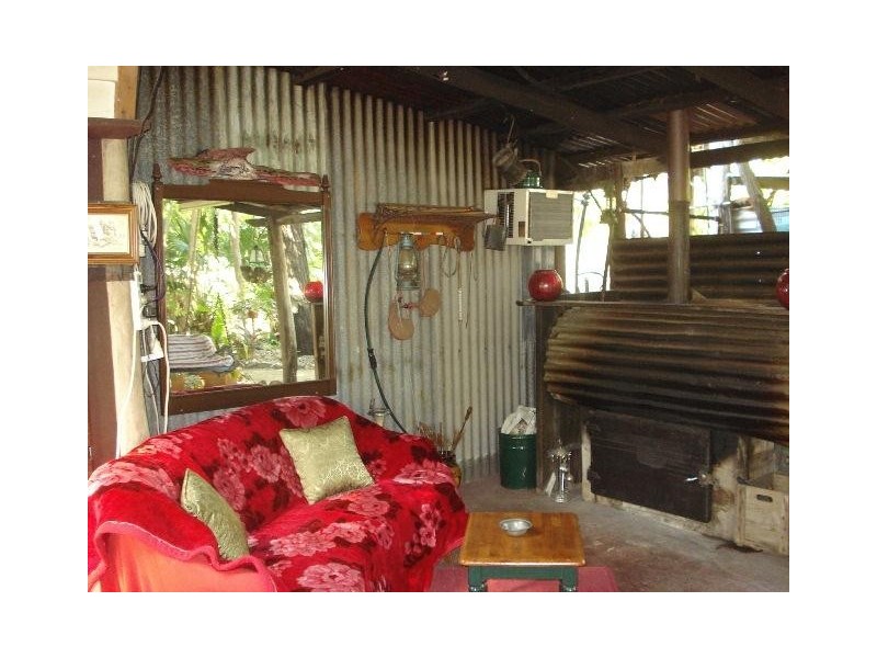 Bogie River Bush House, Bowen QLD 4805