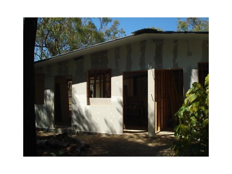 Bogie River Bush House, Bowen QLD 4805