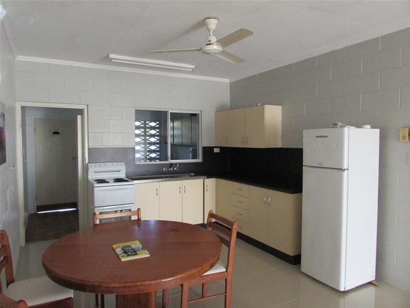 1/10 Nona Street, Bowen QLD 4805