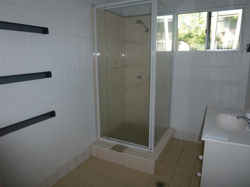 1/10 Nona Street, Bowen QLD 4805