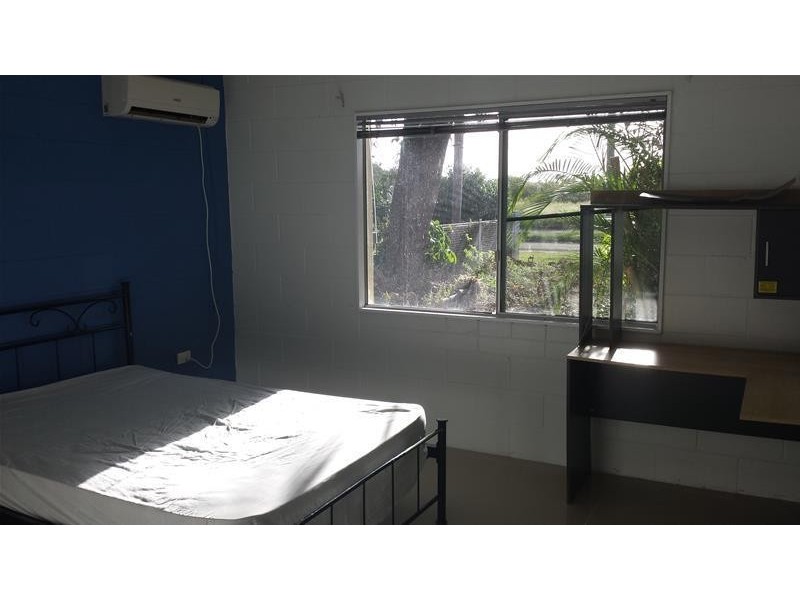 1/10 Nona Street, Bowen QLD 4805