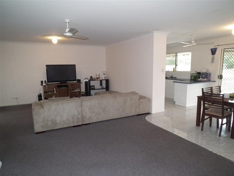 28 Crofton Street, Bowen QLD 4805