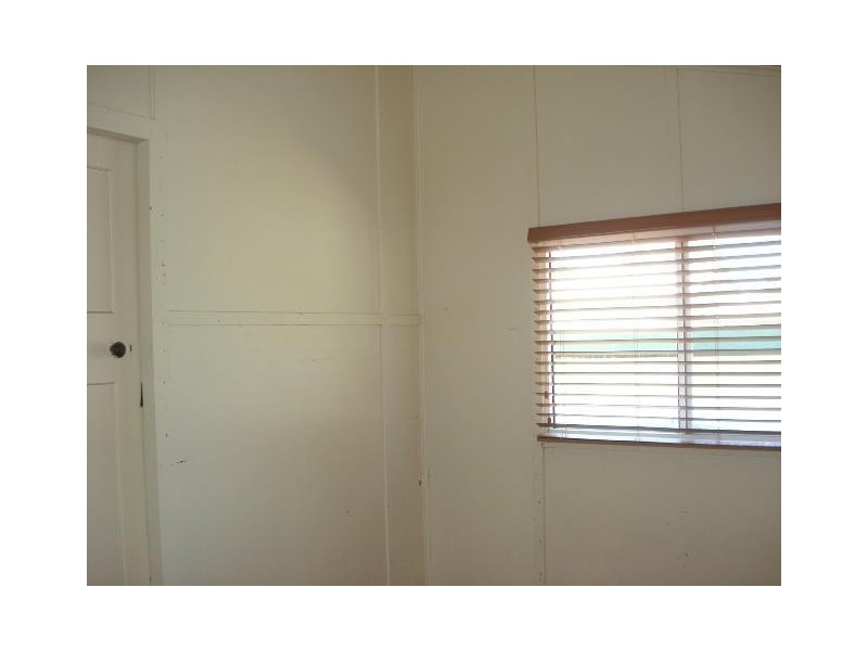 34 Creek Street, Bowen QLD 4805