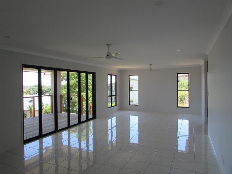 2  Honey Place, Bowen QLD 4805