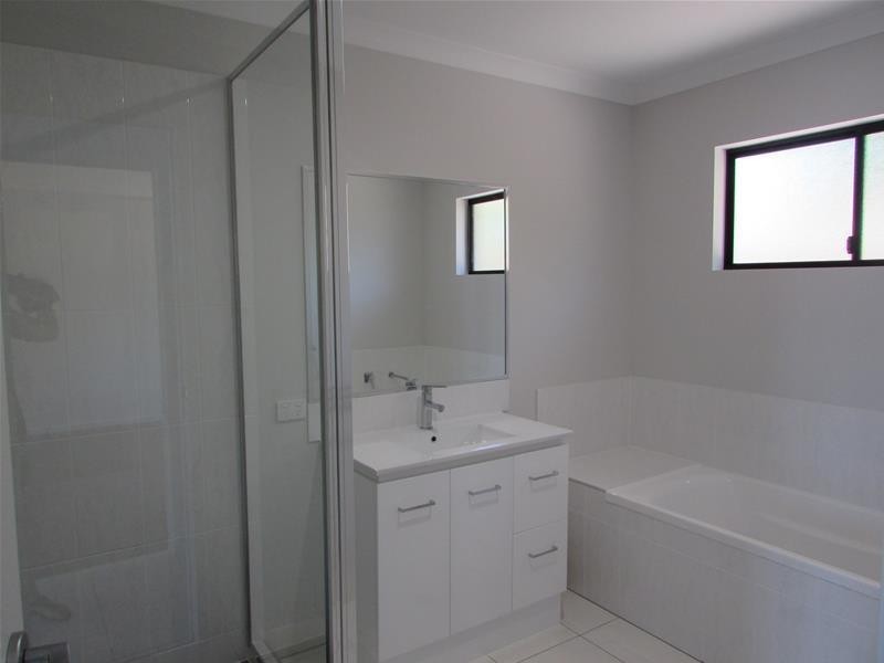 2  Honey Place, Bowen QLD 4805