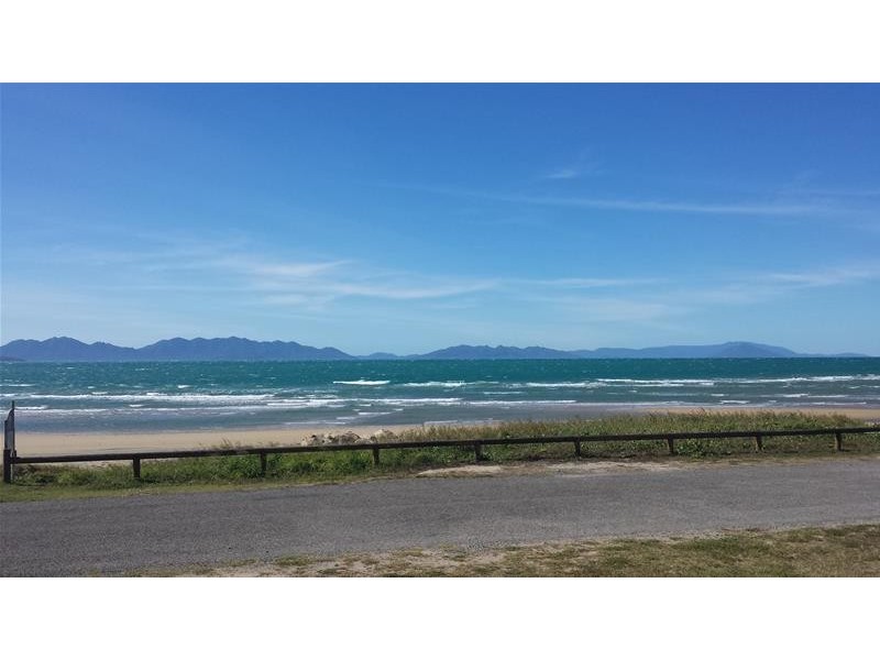 Unit 2/23 Bluewater Parade, Bowen QLD 4805